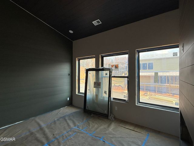 130 Mills Park Road, Gatlinburg, TN 37738