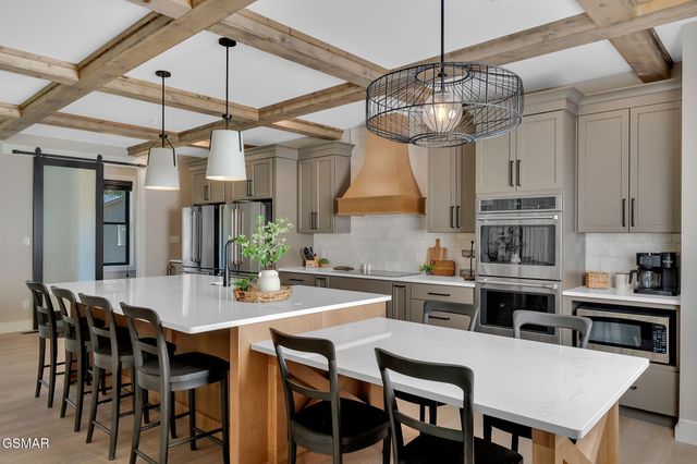 130 Mills Park Road, Gatlinburg, TN 37738