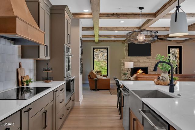 130 Mills Park Road, Gatlinburg, TN 37738