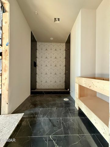 130 Mills Park Road, Gatlinburg, TN 37738