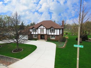 400 Cardinal Drive, Bloomingdale, IL 60108