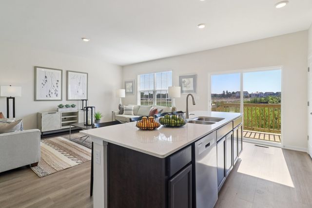 1722 Baler Avenue, Aurora, IL 60503