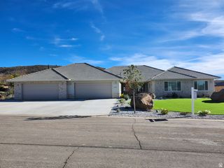230 BOULDER WAY, Leeds, UT 84746