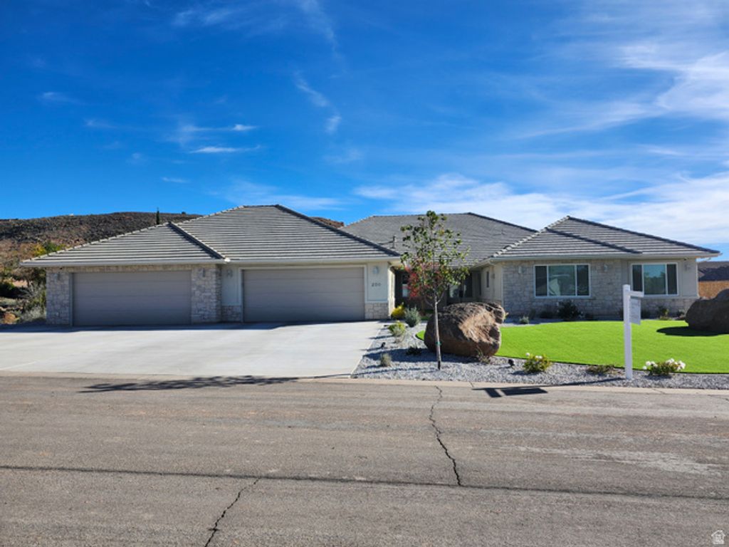 230 BOULDER WAY, Leeds, UT 84746