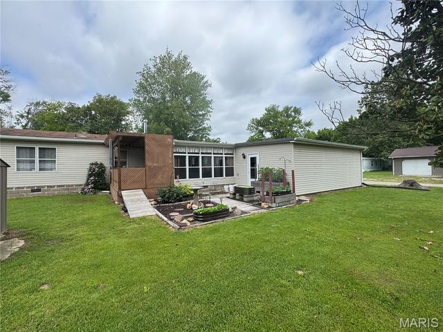 2116 County Road 607, Poplar Bluff, MO 63901