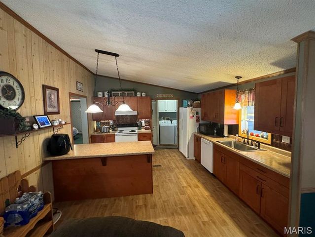 2116 County Road 607, Poplar Bluff, MO 63901