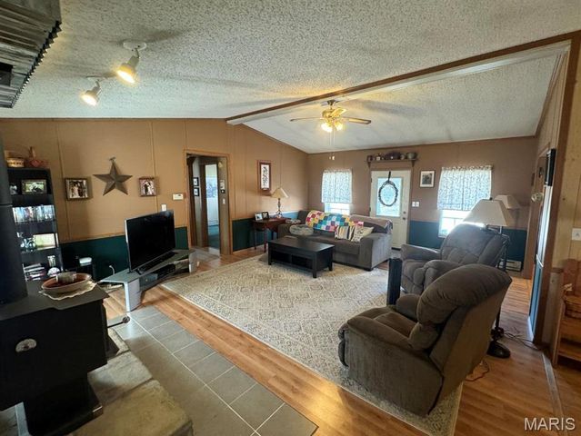 2116 County Road 607, Poplar Bluff, MO 63901