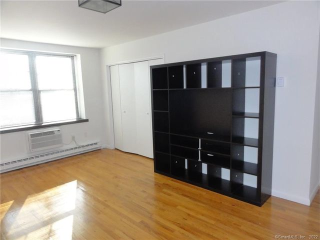 500 Newfield Avenue 1F, Stamford, CT 06905