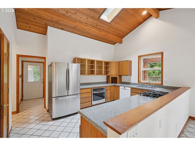 25180 S DIANNE Dr, Beavercreek, OR 97004