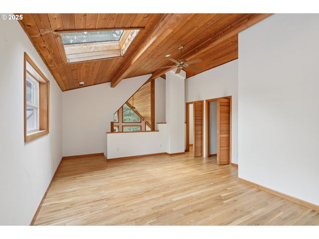 25180 S DIANNE Dr, Beavercreek, OR 97004