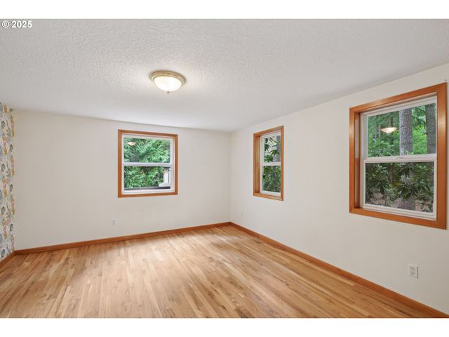 25180 S DIANNE Dr, Beavercreek, OR 97004