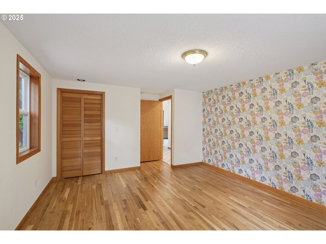 25180 S DIANNE Dr, Beavercreek, OR 97004