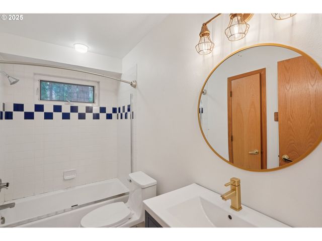 25180 S DIANNE Dr, Beavercreek, OR 97004