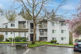 975 Aberdeen Avenue NE #F207, Renton, WA 98056