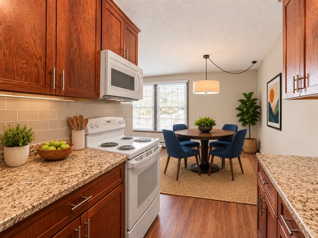 4442 Cedar Lake Road S 7, Saint Louis Park, MN 55416