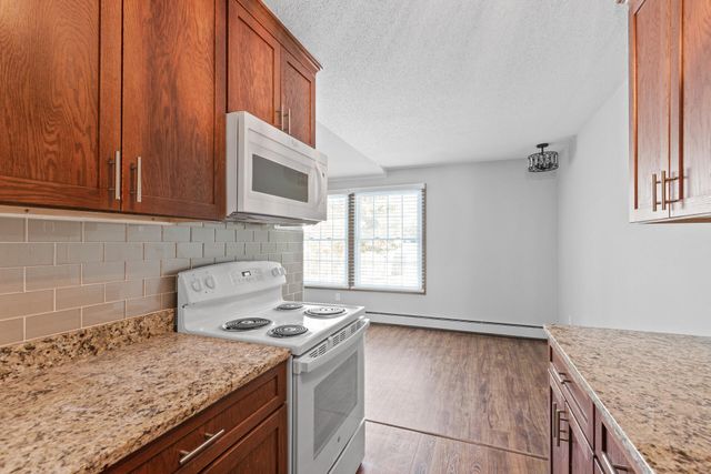 4442 Cedar Lake Road S 7, Saint Louis Park, MN 55416