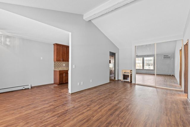 4442 Cedar Lake Road S 7, Saint Louis Park, MN 55416