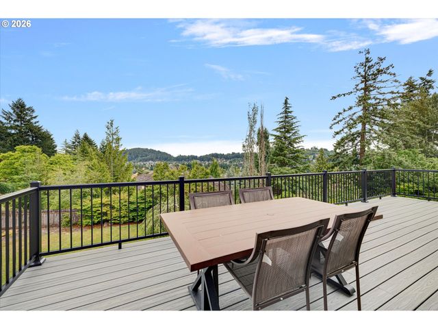 10520 Se ISAAC Dr, Happy Valley, OR 97086