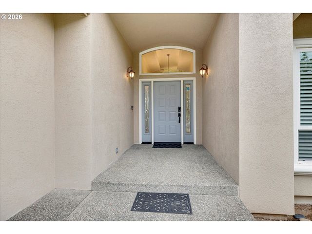 10520 Se ISAAC Dr, Happy Valley, OR 97086