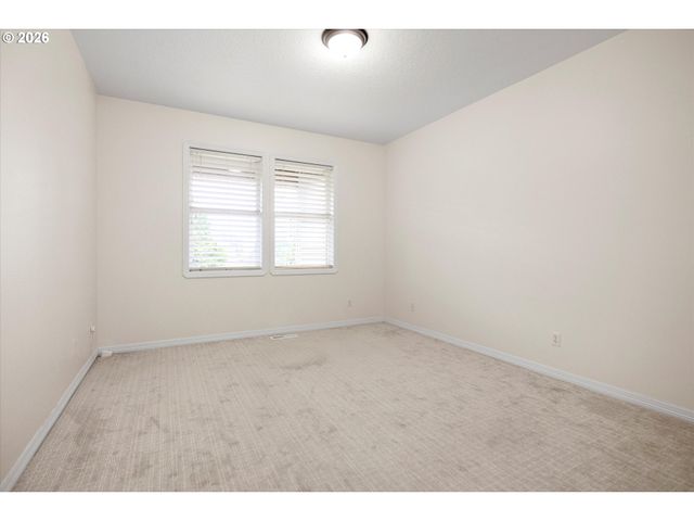 10520 Se ISAAC Dr, Happy Valley, OR 97086