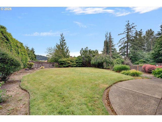 10520 Se ISAAC Dr, Happy Valley, OR 97086