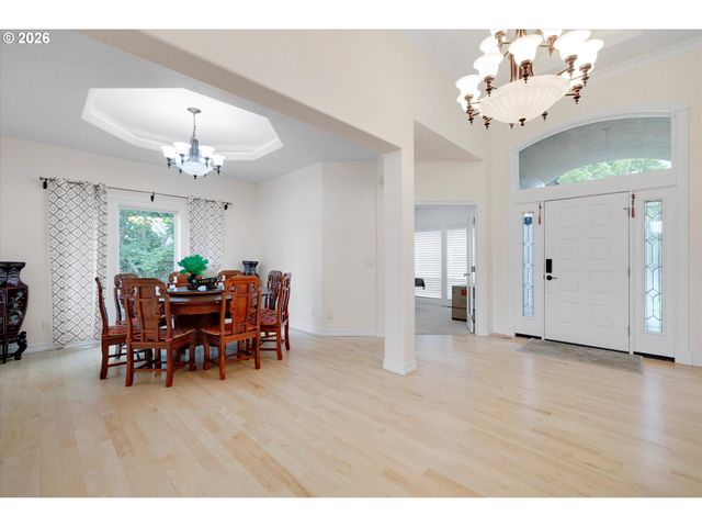 10520 Se ISAAC Dr, Happy Valley, OR 97086