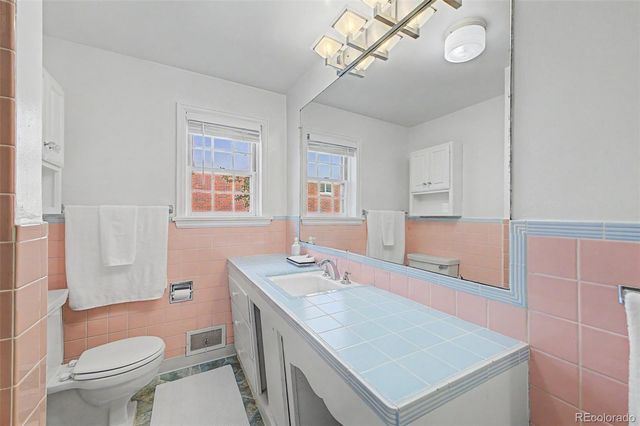 928 S Harrison Street, Denver, CO 80209