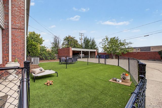 928 S Harrison Street, Denver, CO 80209