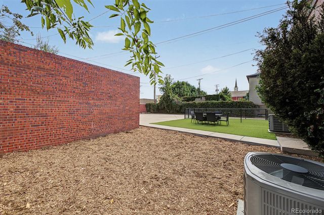 928 S Harrison Street, Denver, CO 80209
