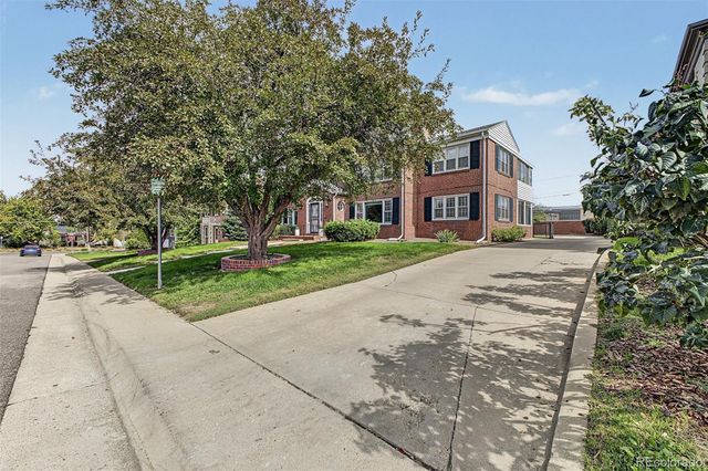 928 S Harrison Street, Denver, CO 80209