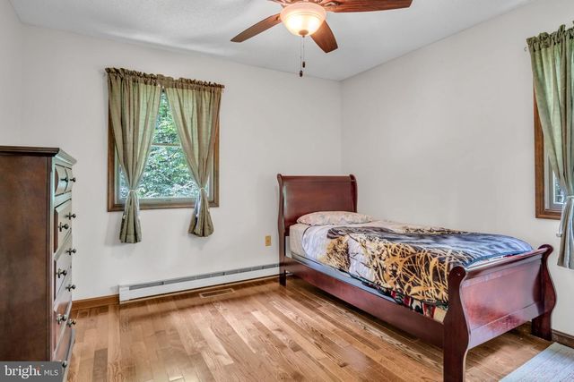 350 POPLAR RD, Dillsburg, PA 17019