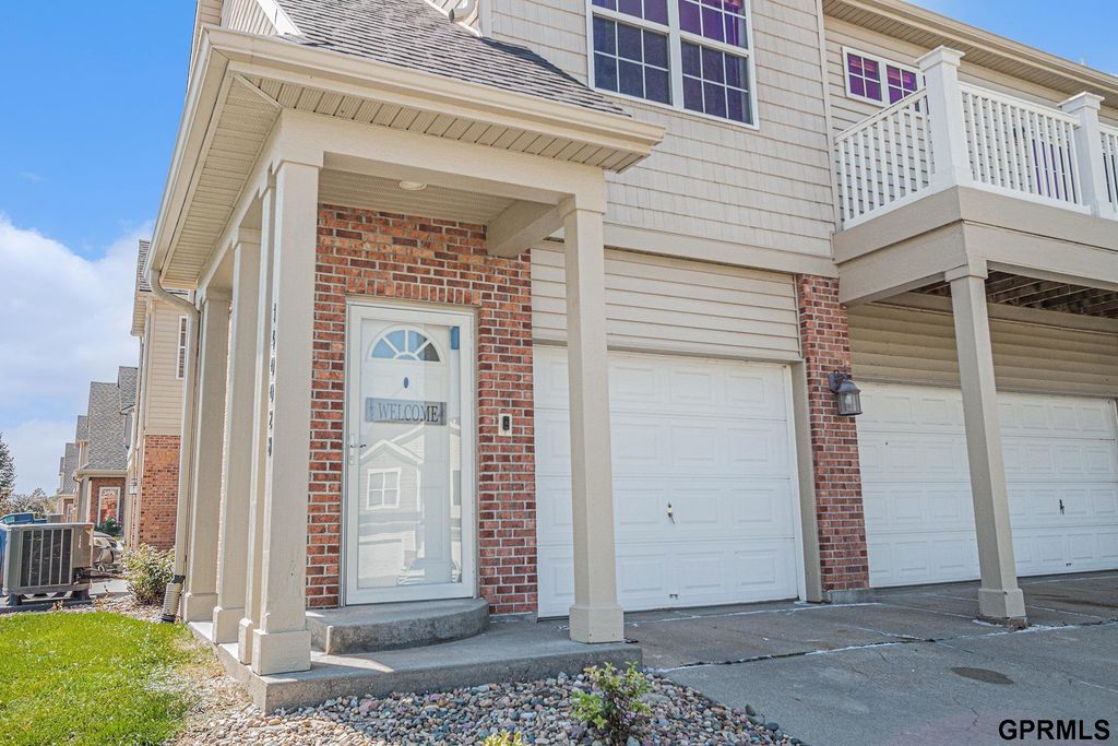 14002 Tregaron Ridge Avenue # B, Bellevue, NE 68123