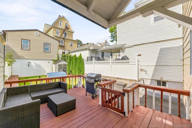 51 Sterling Avenue, Yonkers, NY 10704