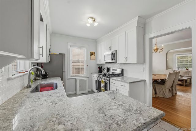 51 Sterling Avenue, Yonkers, NY 10704