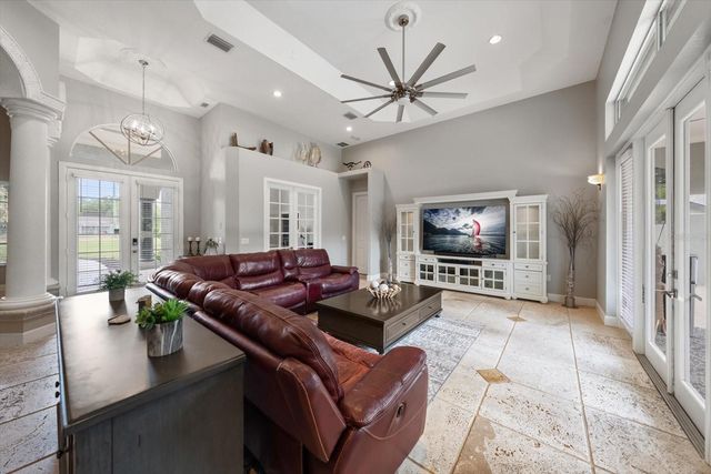 18731 CROOKED LANE, Lutz, FL 33548