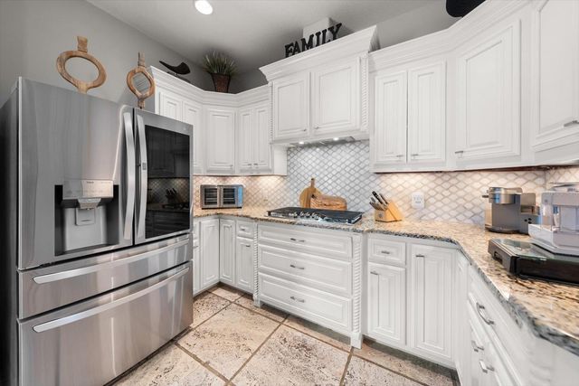 18731 CROOKED LANE, Lutz, FL 33548