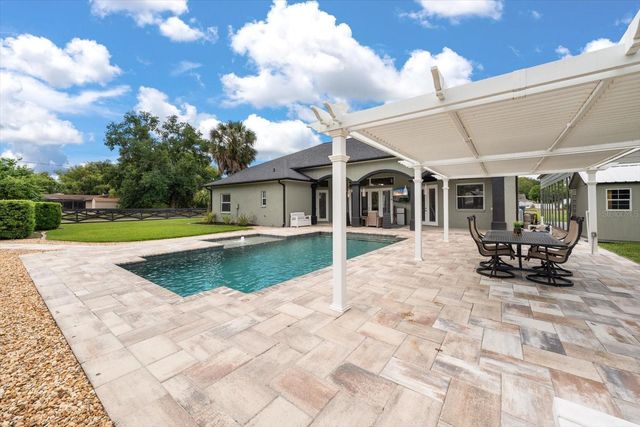 18731 CROOKED LANE, Lutz, FL 33548