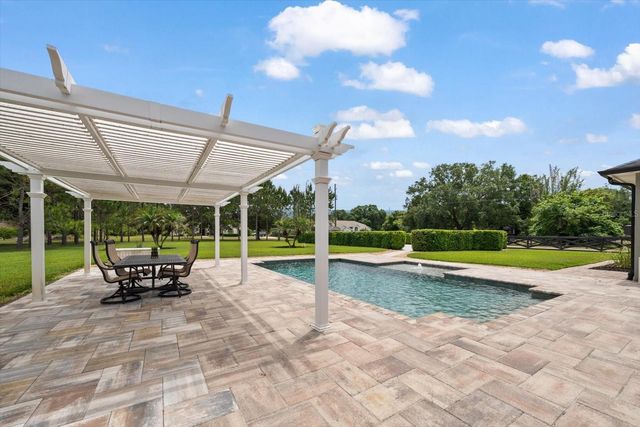 18731 CROOKED LANE, Lutz, FL 33548