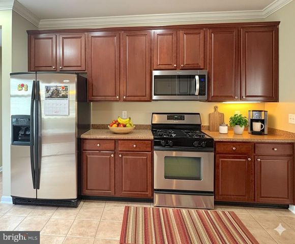 1 MARLOWE CT, Absecon, NJ 08205