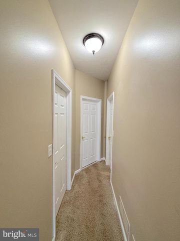 1 MARLOWE CT, Absecon, NJ 08205