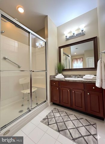 1 MARLOWE CT, Absecon, NJ 08205