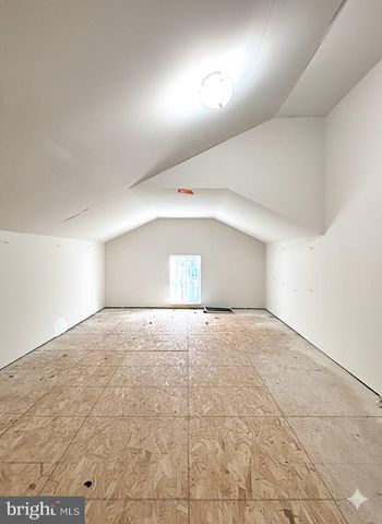 1 MARLOWE CT, Absecon, NJ 08205