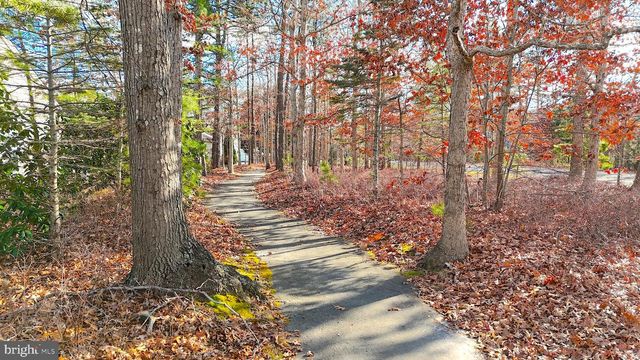 1 MARLOWE CT, Absecon, NJ 08205