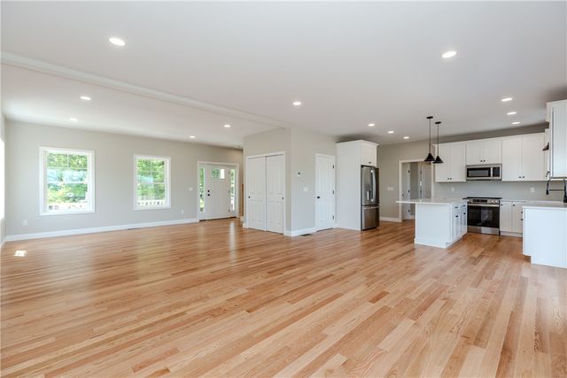 251 Crompton Road, East Greenwich, RI 02818