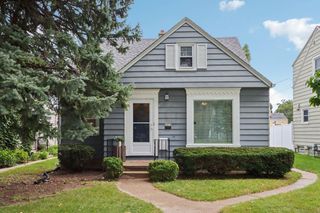 2416 S 61st STREET, West Allis, WI 53219