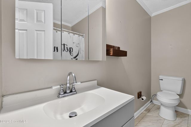 208 Pineneedle Court, Hinesville, GA 31313