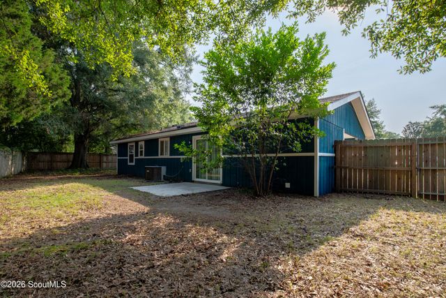 208 Pineneedle Court, Hinesville, GA 31313