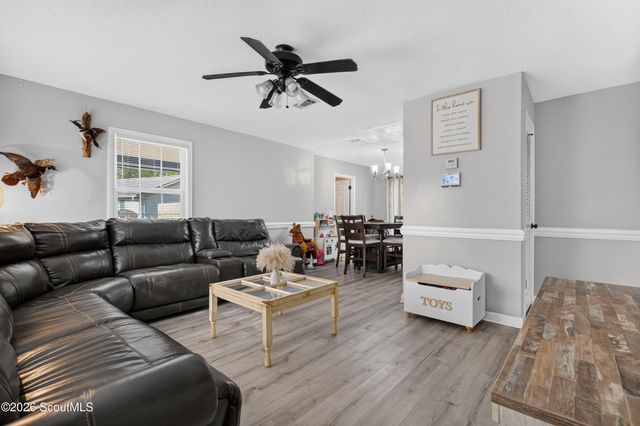 208 Pineneedle Court, Hinesville, GA 31313