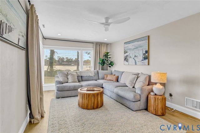 560 Eubank Landing Road, Topping, VA 23169