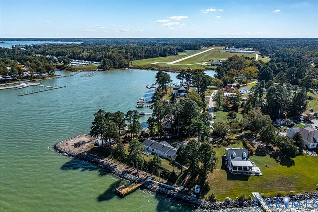 560 Eubank Landing Road, Topping, VA 23169